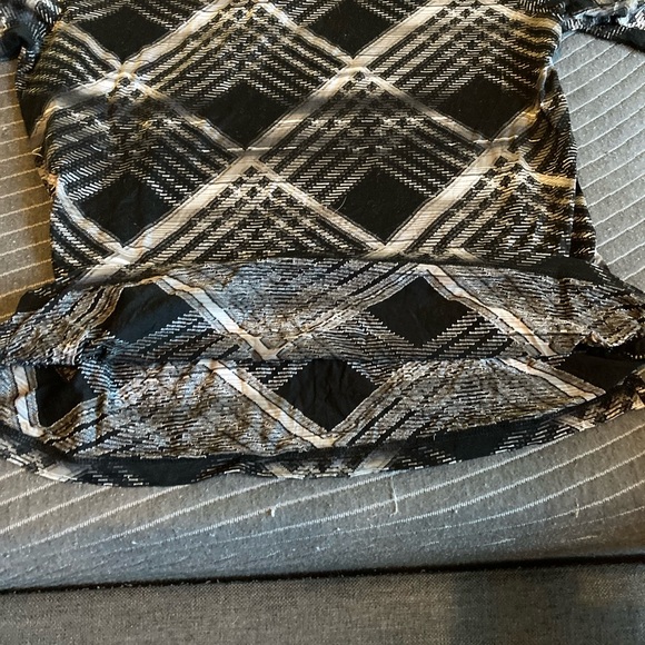 Bugatchi Collared polo style men’s shirt. - Picture 6 of 7